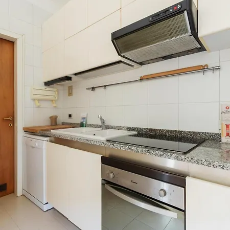 Joivy By The Daire *